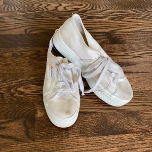 Superga women size 5 1/2 white thick sole